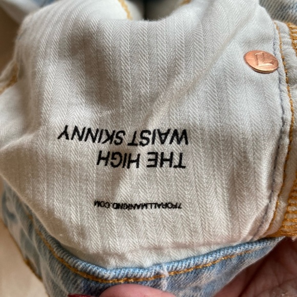 7 For All Mankind High Waist Skinny Jeans Light Wash Distressed Size 24 - Picture 6 of 10